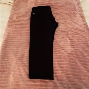 Fabletics Black Mid-Rise Capri Leggings
